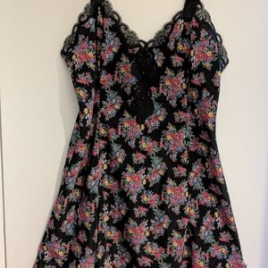 Floral Lace Chemise in Black